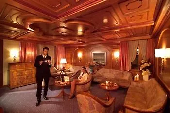 Antares 采尔马特